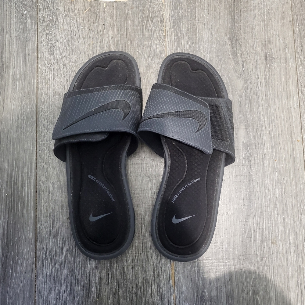 Nike Black Women's Slippers